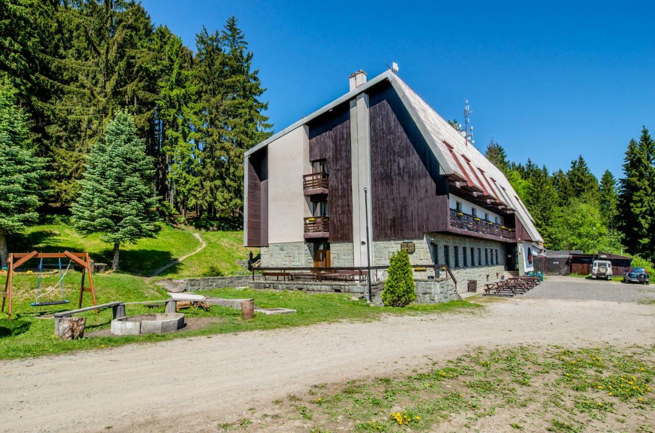 Horsky Hotel Kozubova Dolni Lomna Exterior photo