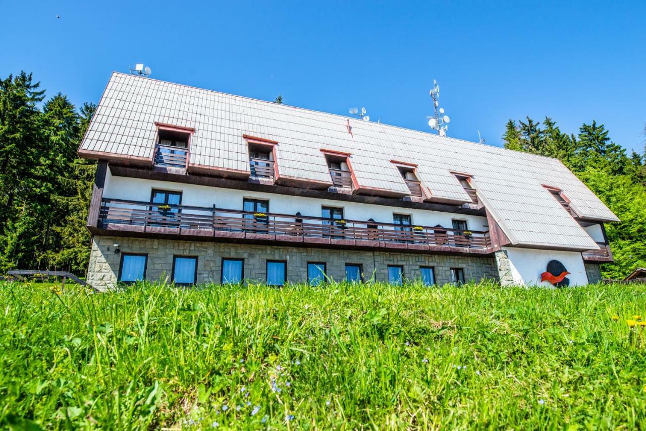 Horsky Hotel Kozubova Dolni Lomna Exterior photo