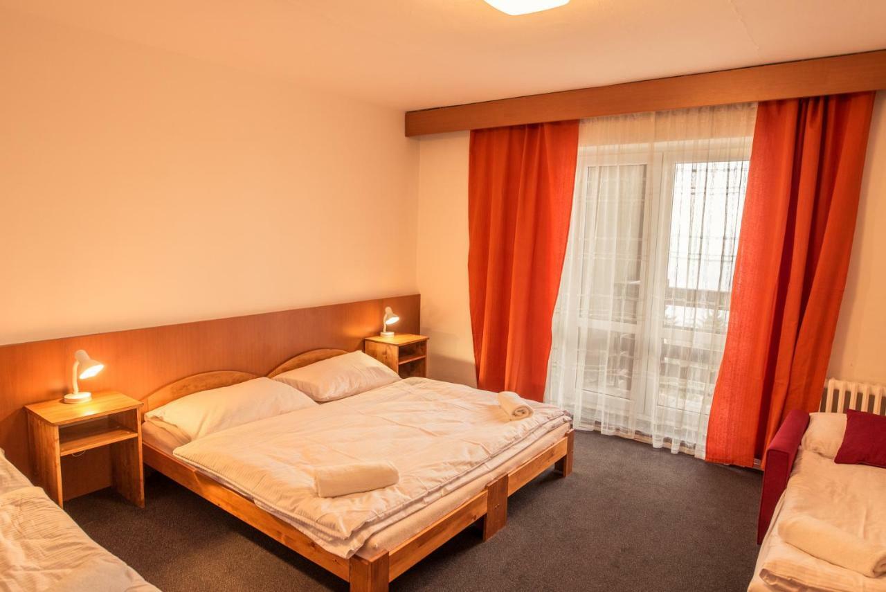 Horsky Hotel Kozubova Dolni Lomna Exterior photo